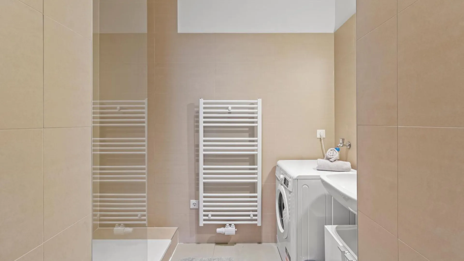City Apartment, Two Metro Stations To Hauptbahnhof Wenen Oostenrijk