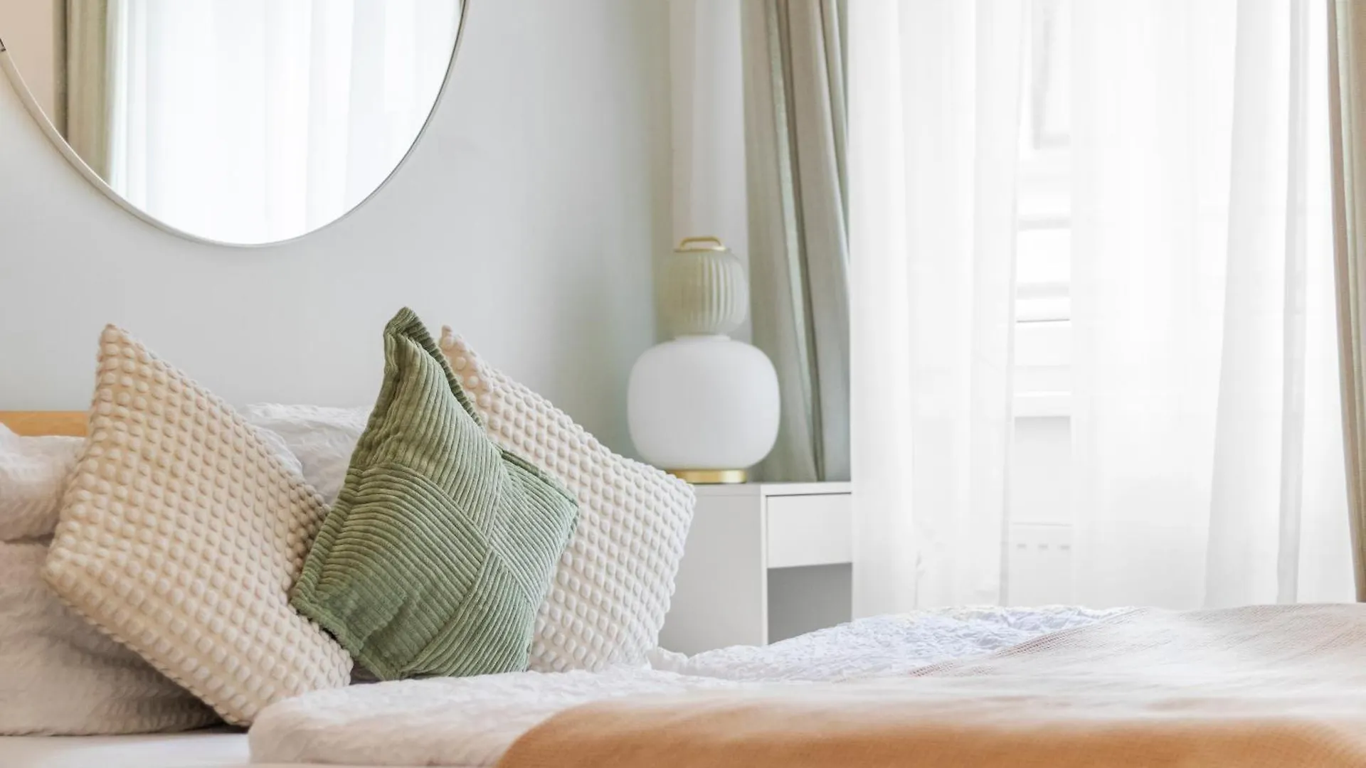 City Apartment, Two Metro Stations To Hauptbahnhof Wenen Appartement