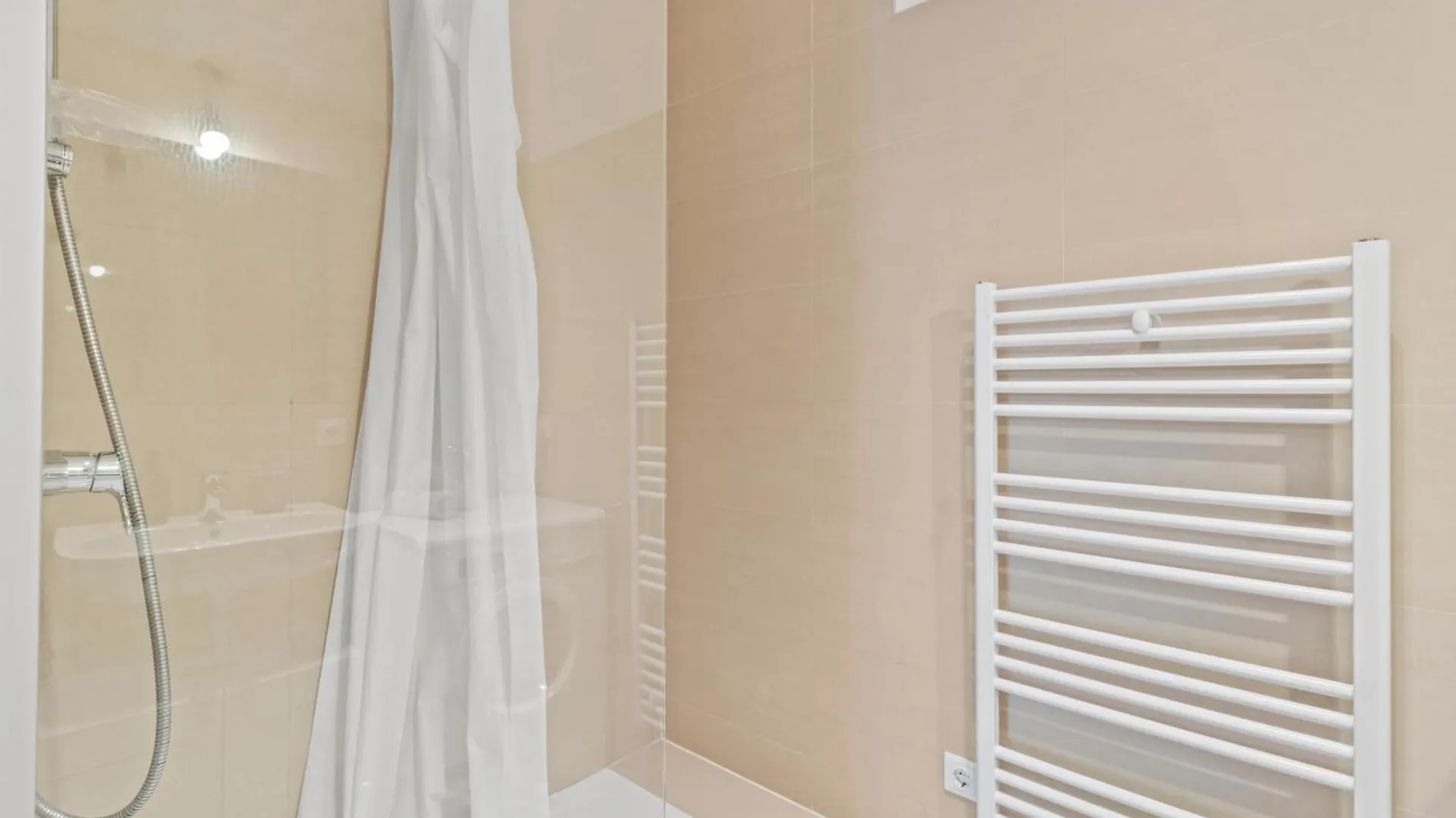 City Apartment, Two Metro Stations To Hauptbahnhof Vienna Apartment