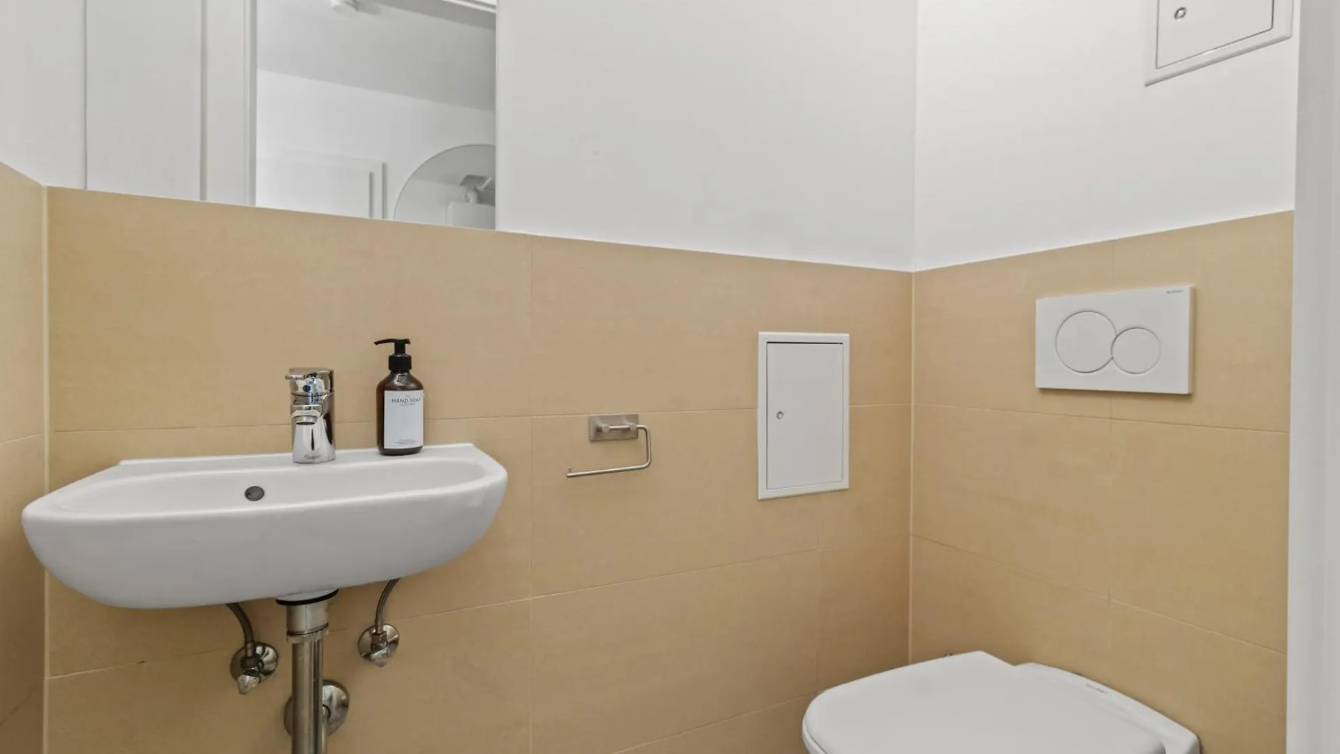 City Apartment, Two Metro Stations To Hauptbahnhof Vienna Apartment
