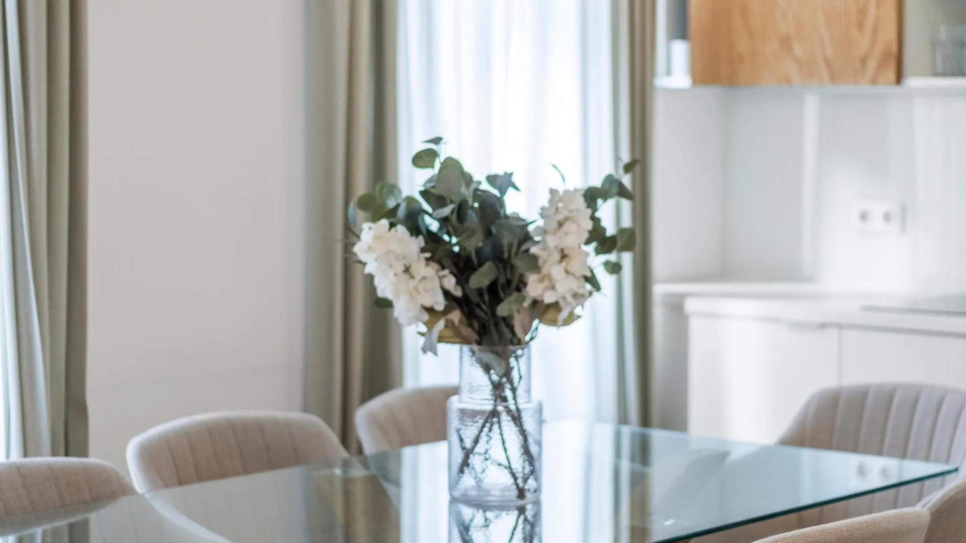 Apartment City Apartment, Two Metro Stations To Hauptbahnhof Vienna Austria
